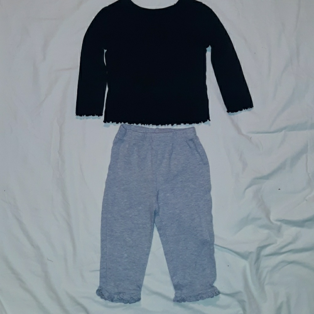 Girls 18mnth blk long shirt w/ gray sweatpants